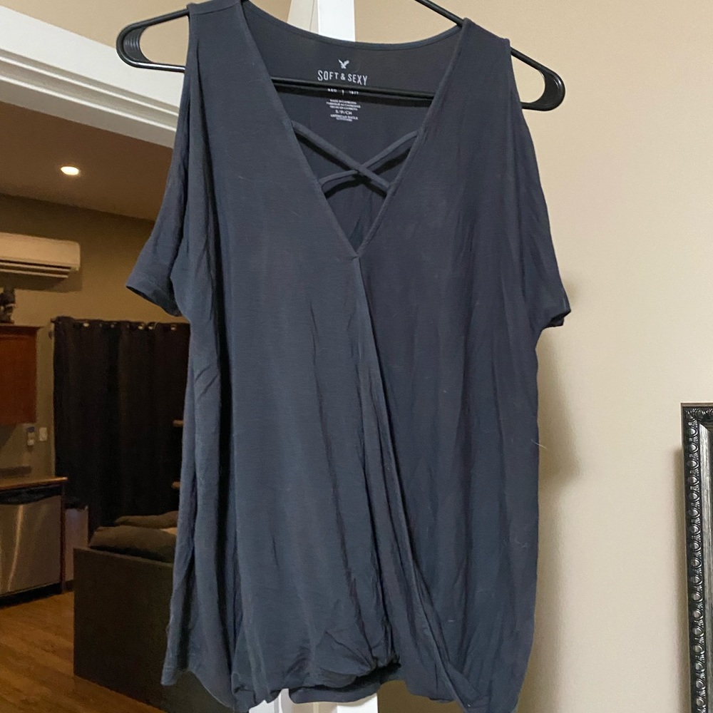 American Eagle women’s top size small